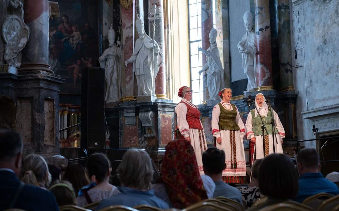 LIETUVA 🇱🇹 PANEVĖŽIO RAJONO RAGUVOS KULTŪROS CENTRO FOLKLORO DAINININKIŲ GRUPĖ „TRYS KARTOS“