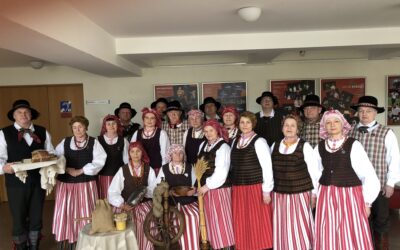 LIETUVA 🇱🇹 TELŠIŲ RAJONO SAVIVALDYBĖS LUOKĖS KULTŪROS CENTRO FOLKLORO ANSAMBLIS „ŠATRIJA“