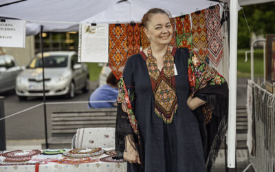 Senovinių liaudies karoliukų papuošalų atkūrėja NATALIIA ARTIUKHOVA