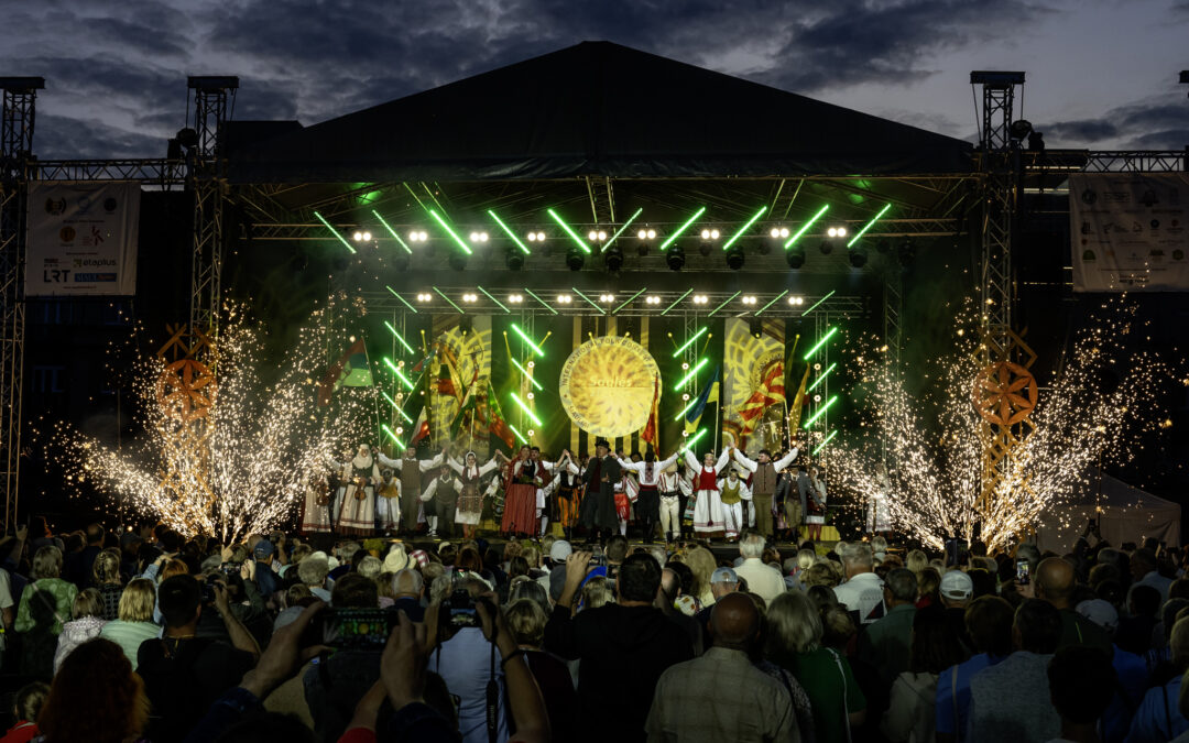 X tarptautinio folkloro konkurso-festivalio „Sauls žiedas“ baigiamasis koncertas Šiauliuose (vaizdo įrašas)